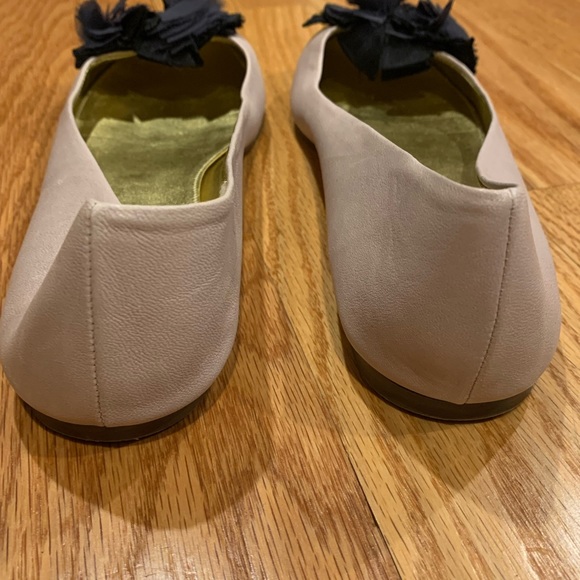 EUC! J.Crew Blume Ballet Flat with Black Chiffon Flower - Style 24374 - Picture 3 of 5